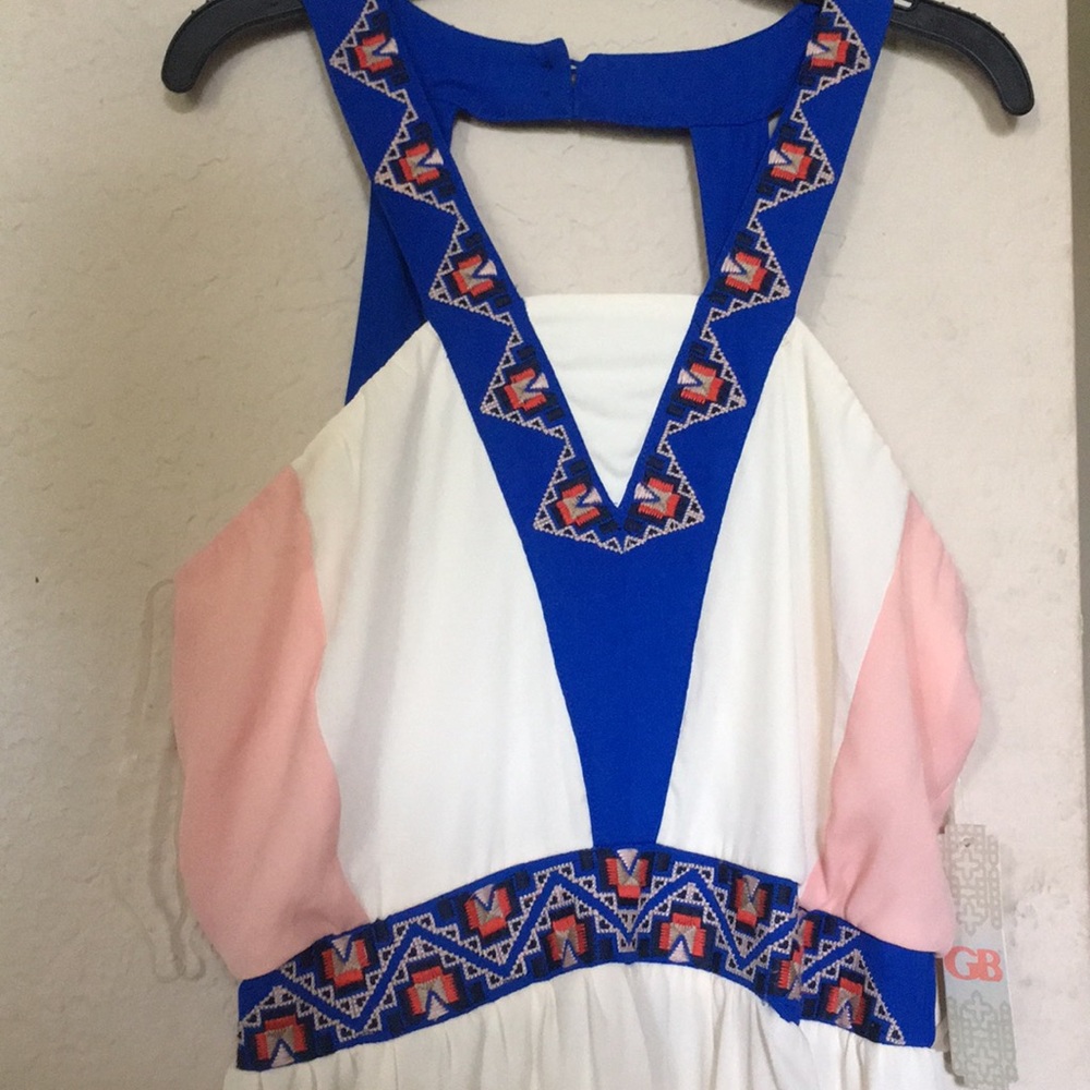 Dress - Picture 2 of 4